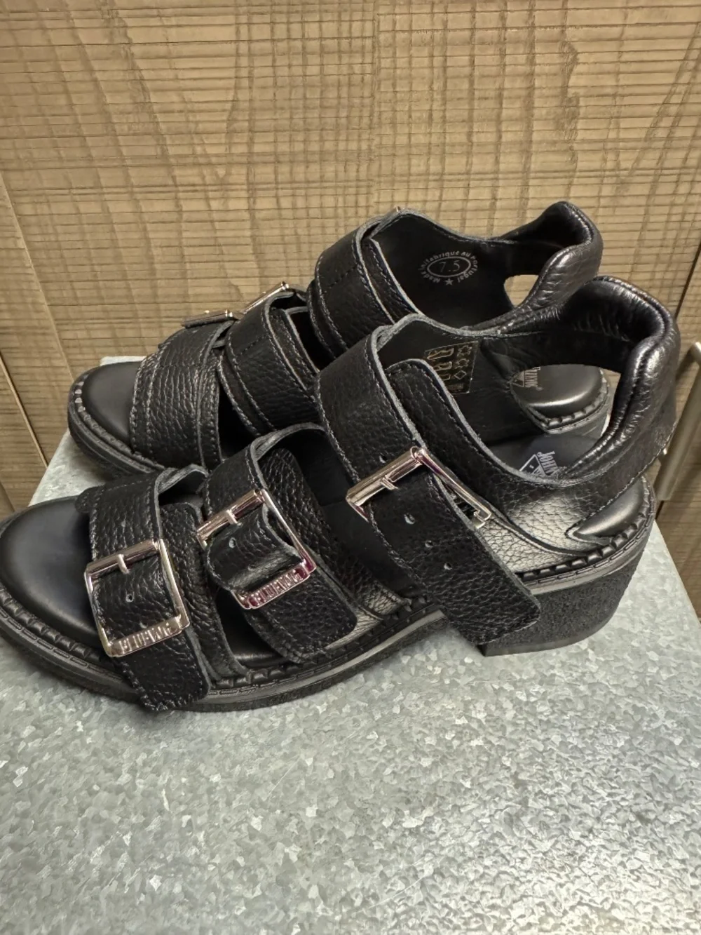 Slacker Dawdler Triple-Strap Slingback Sandals - Picture 5 of 6